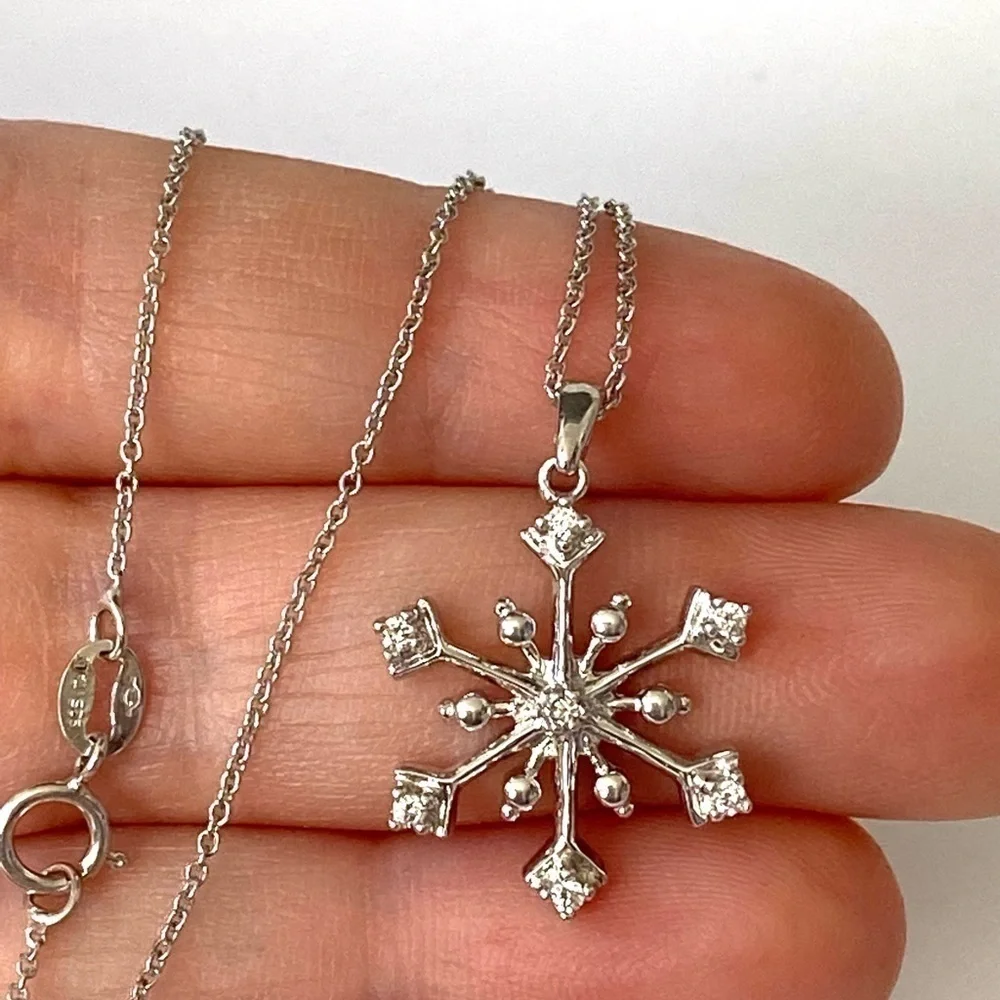 925 SAI Necklace Snowflake CZs Pendant Chain 18” 3.27g